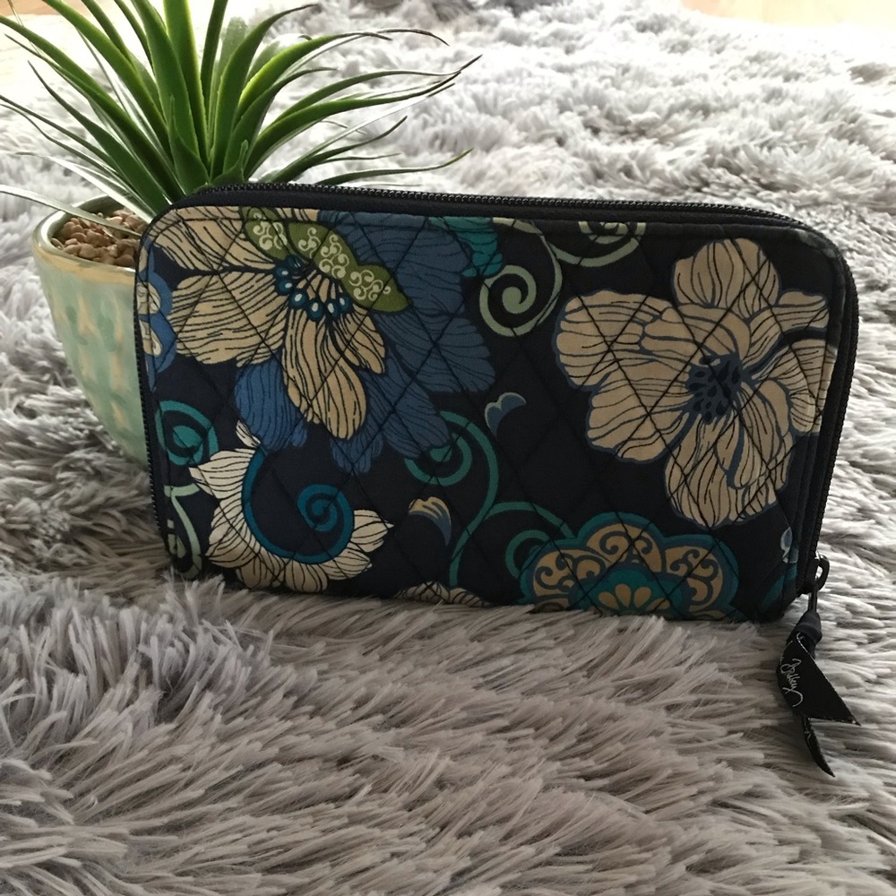Vera Bradley floral wallet